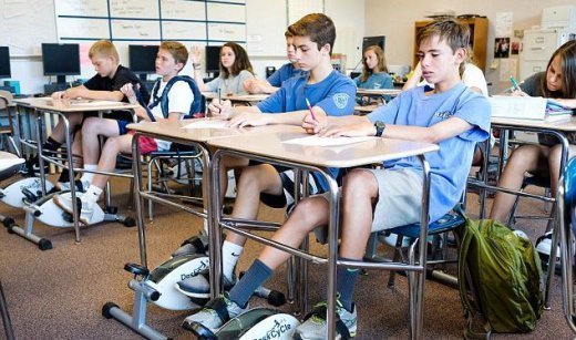 Велотренажеры в школе. Слушаешь урок и крутишь педали Велотренажеры в школе. Слушаешь урок и крутишь педали