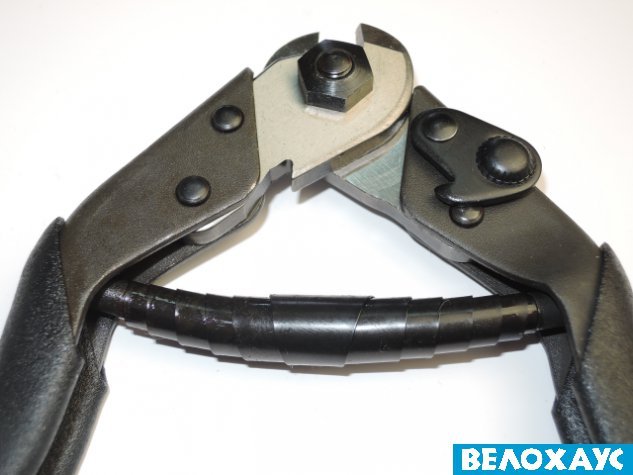 Кусачки для тросиков и рубашек ICE TOOLZ 67B4