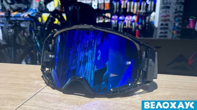 Маска Leatt, чорна з revo-blue лінзою