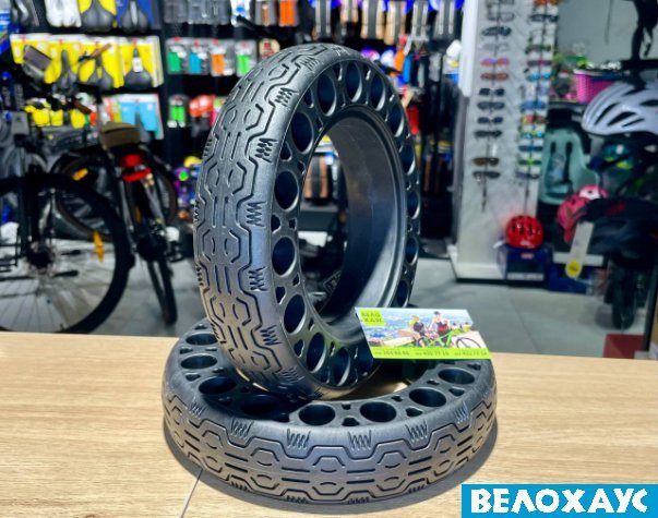 Покришка 60/70-6.5 непробивна (внутрішній діаметр 142 мм)